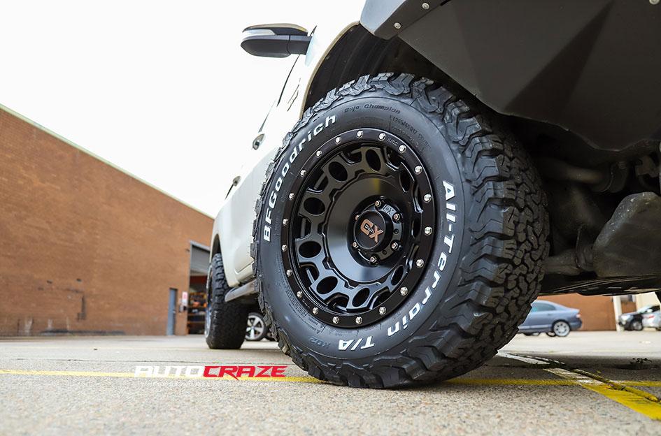 TOYOTA HILUX 4WD HOLESHOT XD SATIN BLACK